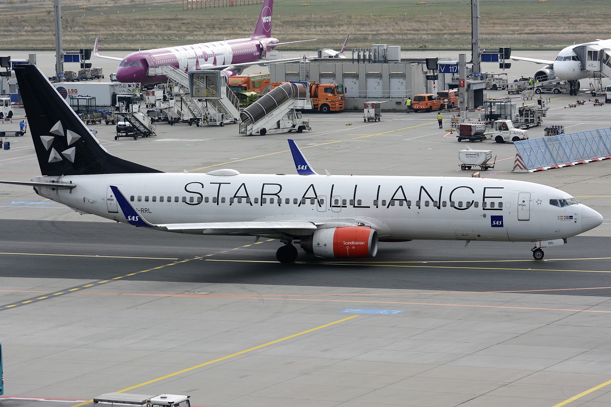 LN-RRL · Boeing 737-883(WL) · (FRA / EDDF)