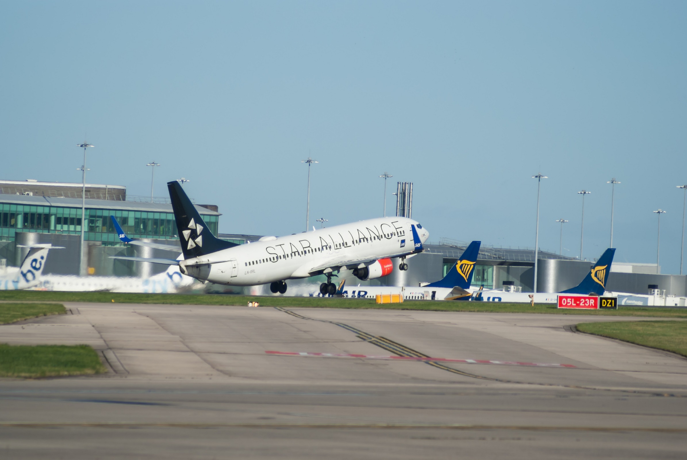 LN-RRL · Boeing 737-883(WL) · (MAN / EGCC)