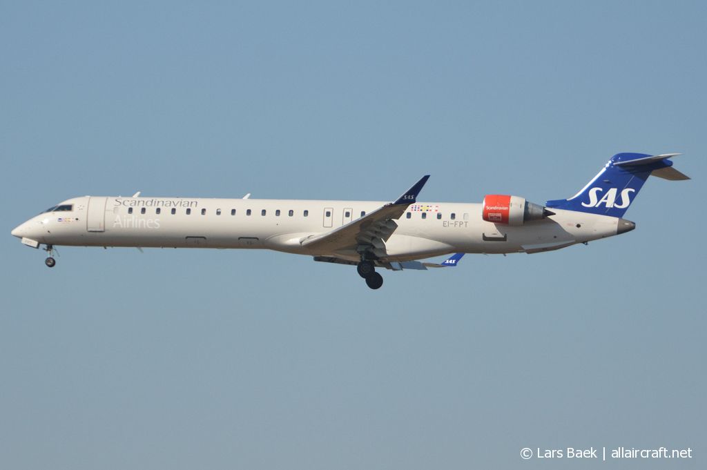 EI-FPT (15438) 2017 Bombardier CRJ-900LR