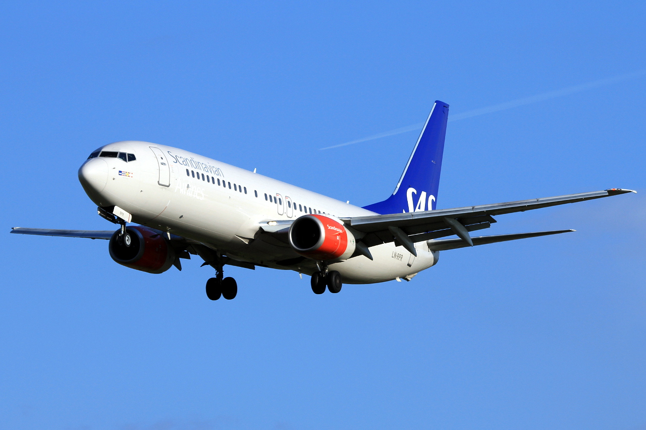 LN-RPR · Boeing 737-883 · (SVG / ENZV)