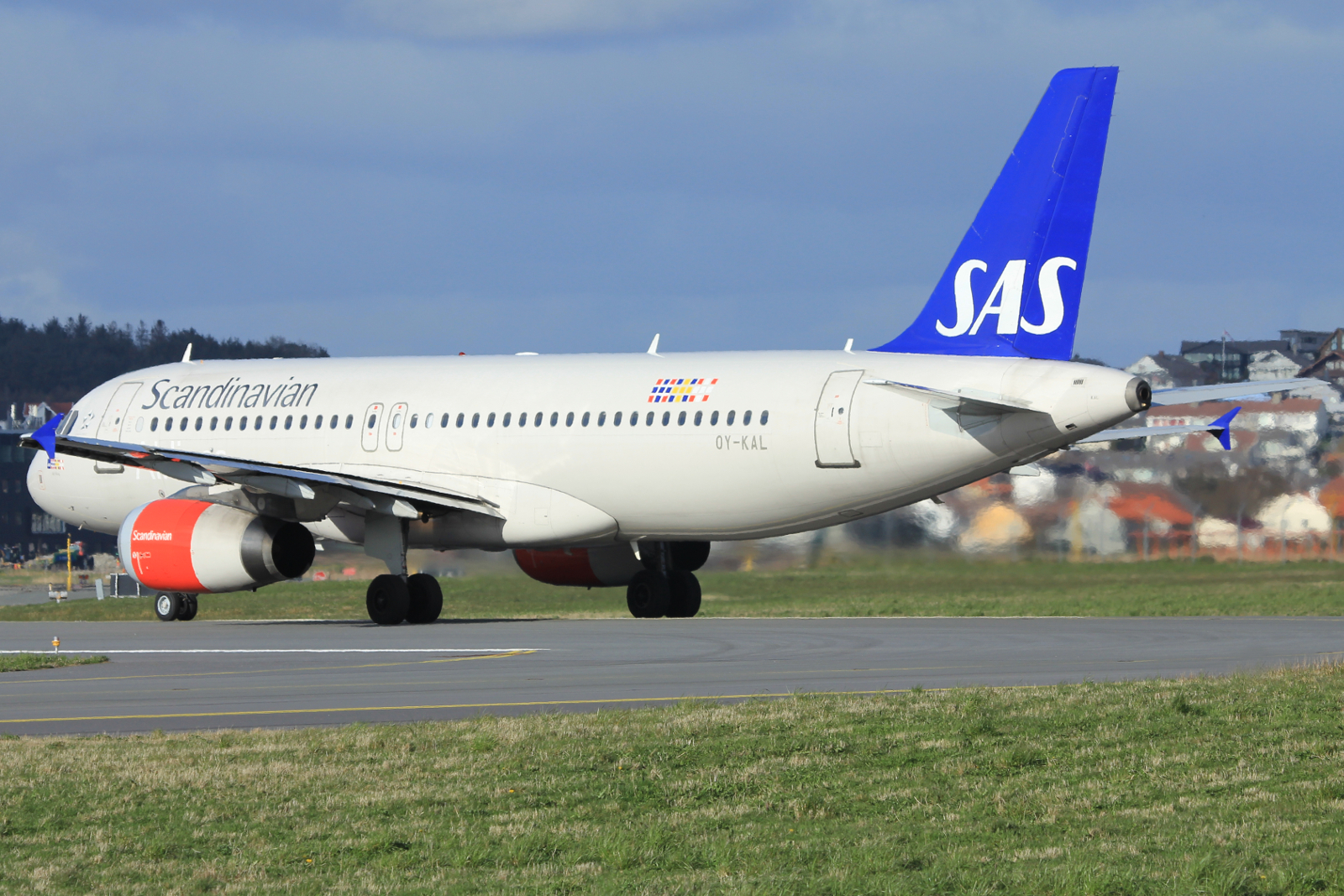 OY-KAL · Airbus A320-232 · (SVG / ENZV)