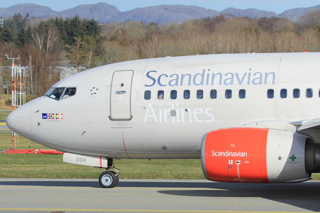 SE-DOR · Boeing 737-683 · (SVG / ENZV)