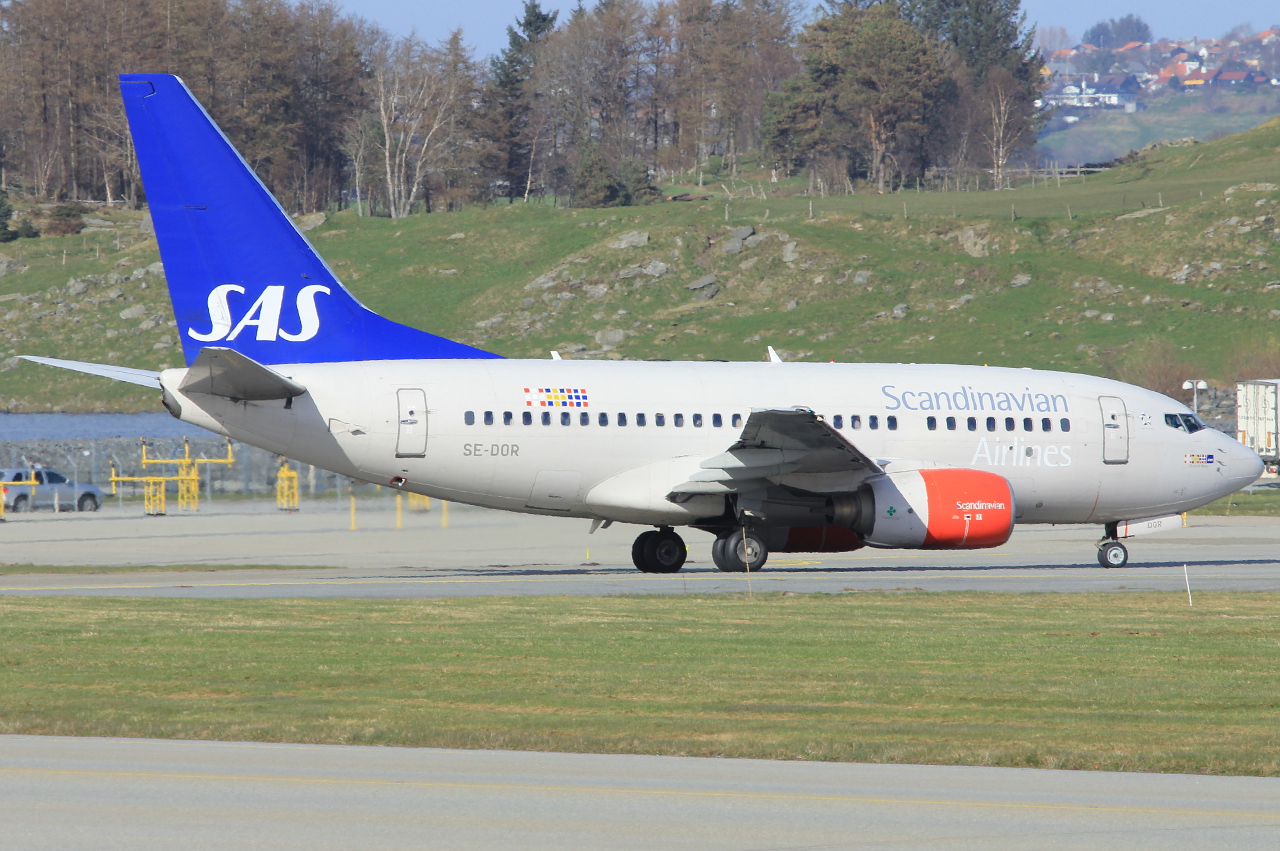 SE-DOR · Boeing 737-683 · (SVG / ENZV)
