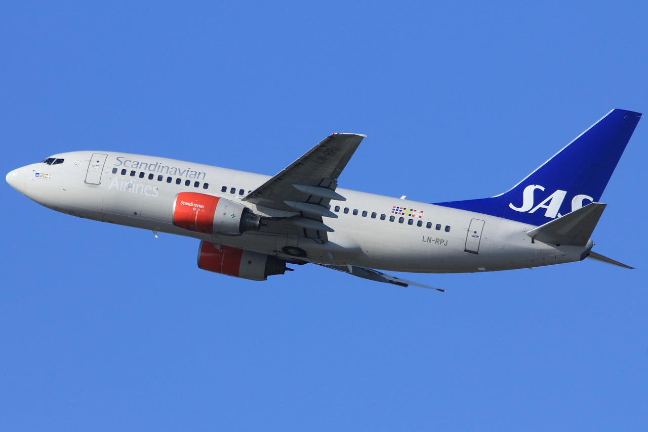 LN-RPJ · Boeing 737-783 · (SVG / ENZV)