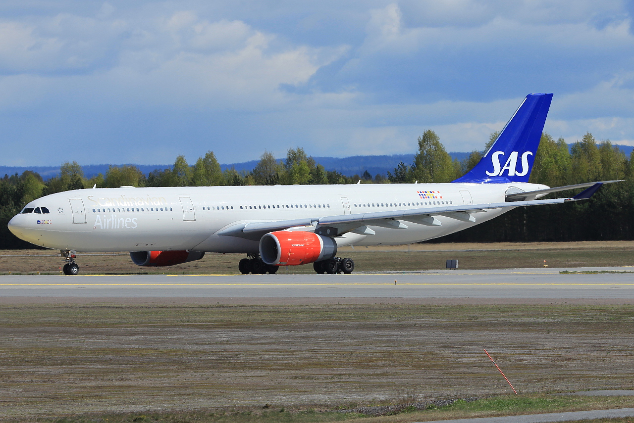 LN-RKO (515) 2003 Airbus A330-343