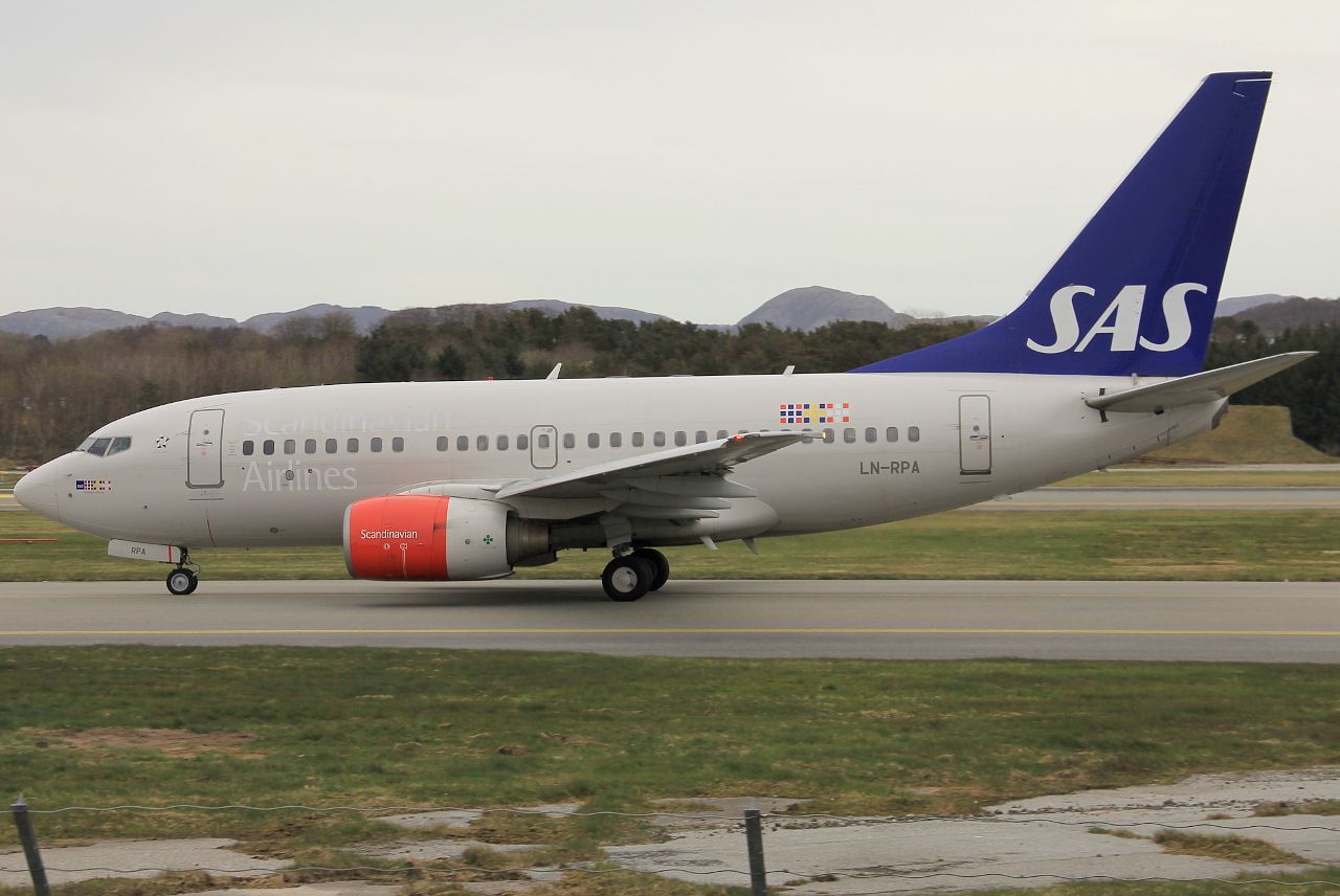 LN-RPA · Boeing 737-683 · (SVG / ENZV)