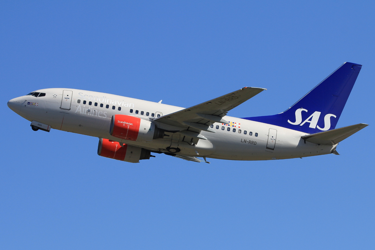 LN-RRD · Boeing 737-683 · (SVG / ENZV)