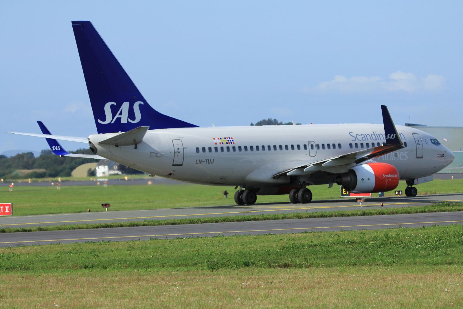 LN-TUJ · Boeing 737-705 · (SVG / ENZV)