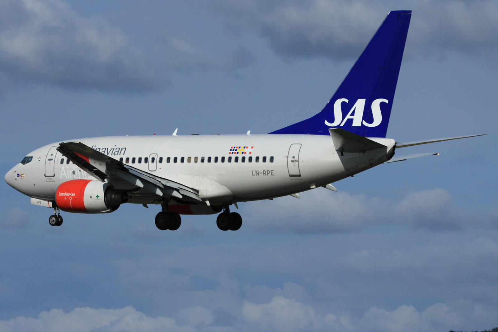 LN-RPE · Boeing 737-683 · (SVG / ENZV)