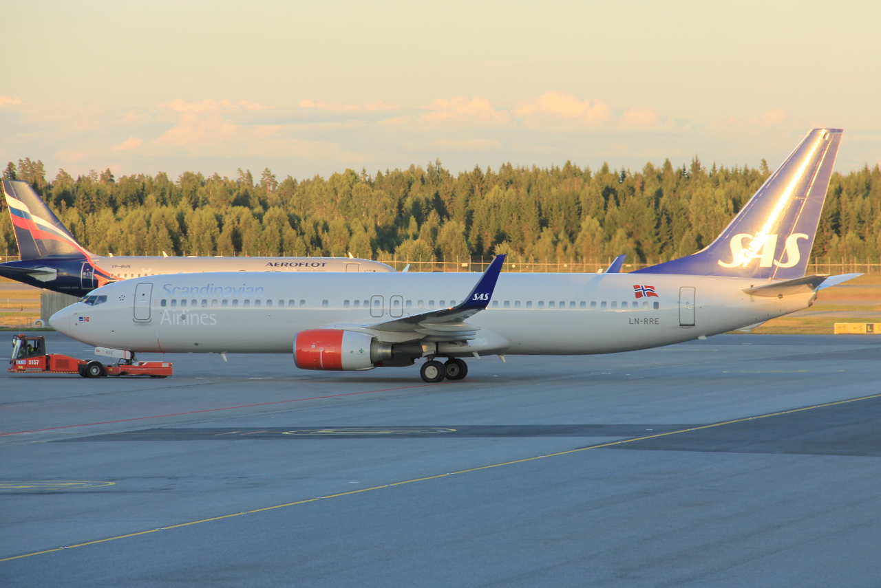 LN-RRE (35706) 2008 Boeing 737-85P(WL)