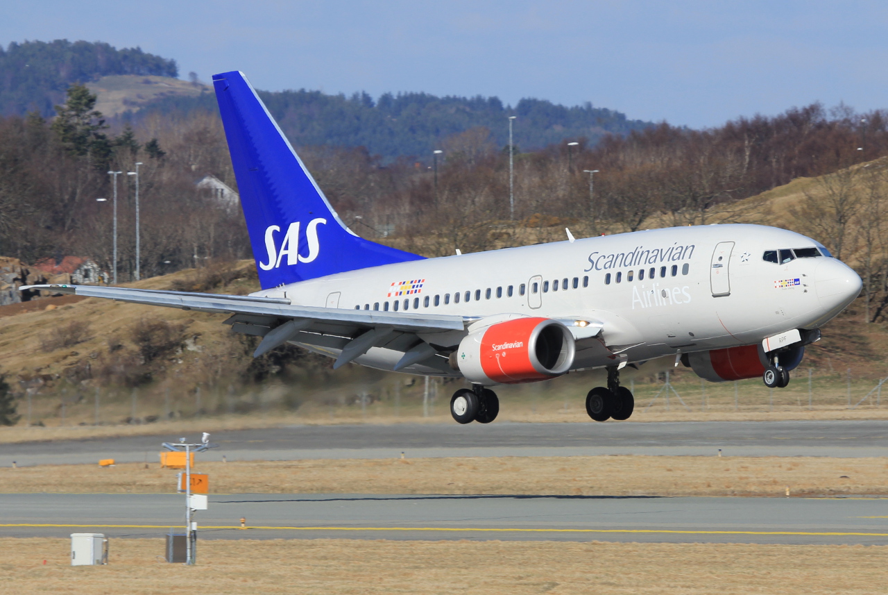 LN-RPF · Boeing 737-683 · (SVG / ENZV)