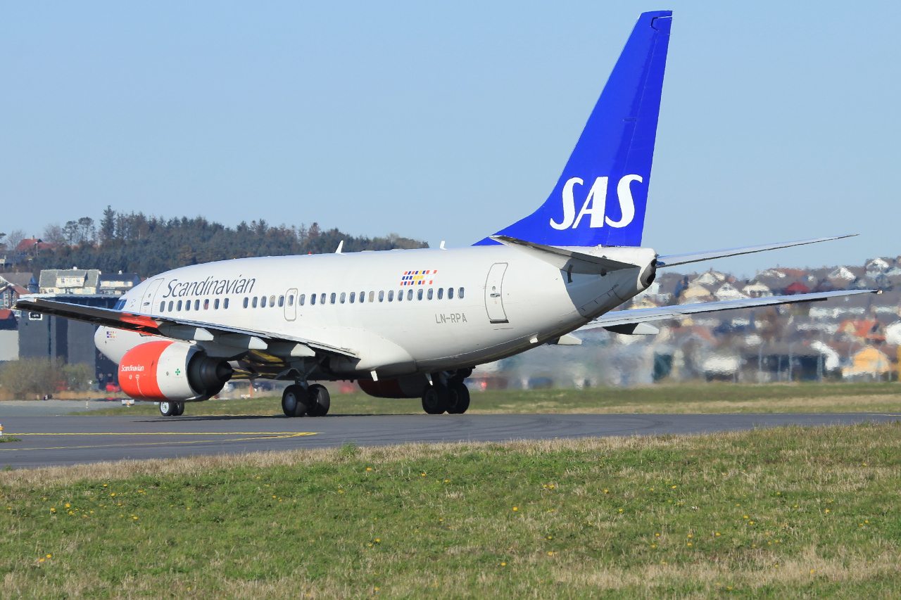 LN-RPA · Boeing 737-683 · (SVG / ENZV)