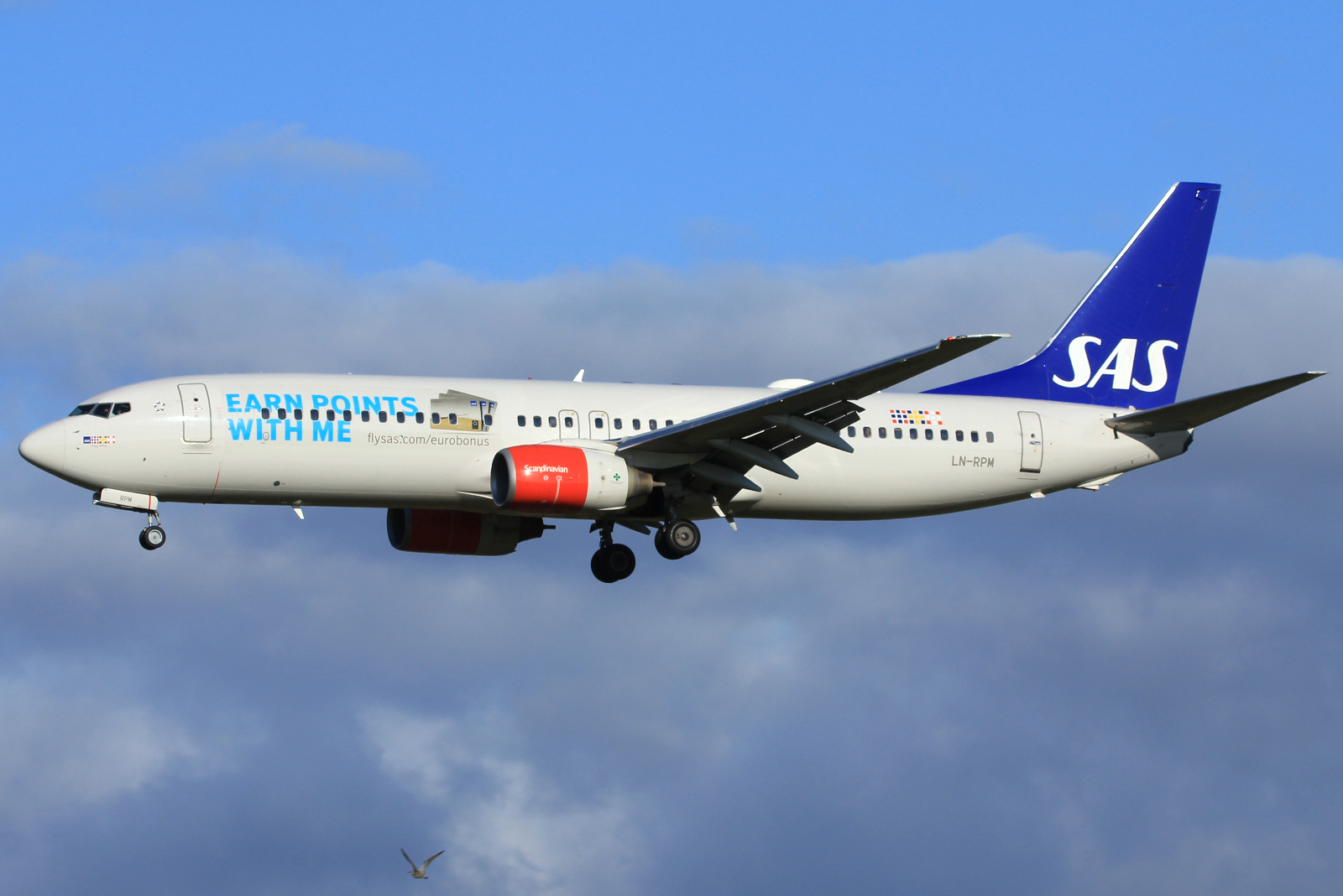 LN-RPM · Boeing 737-883 · (SVG / ENZV)