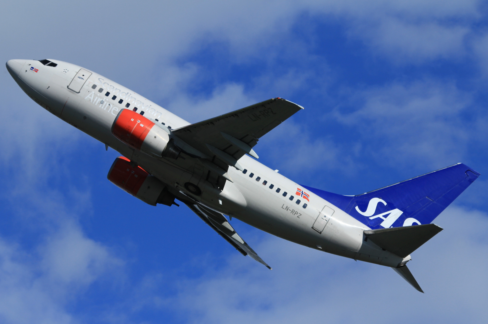 LN-RPZ · Boeing 737-683 · (SVG / ENZV)