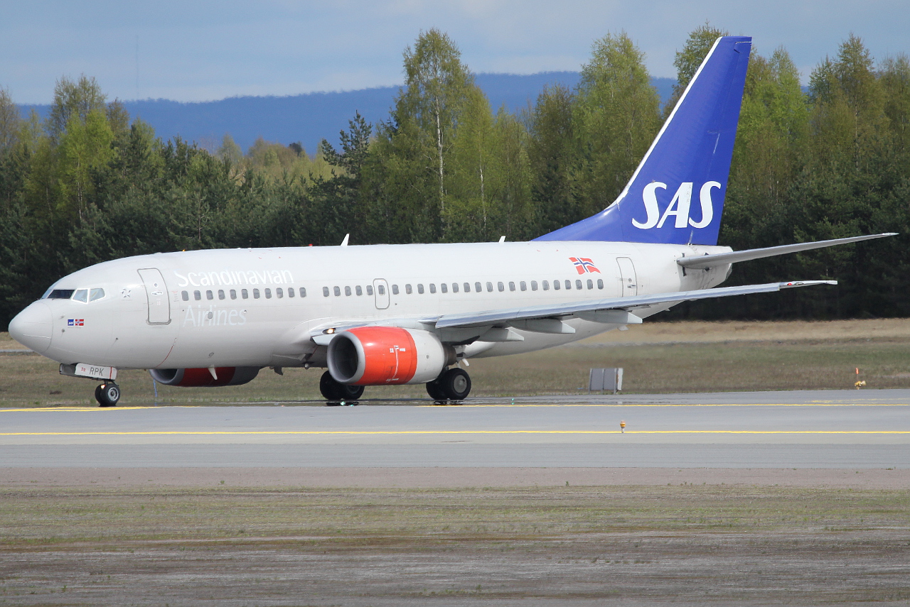 LN-RPK · Boeing 737-783 · (OSL / ENGM)