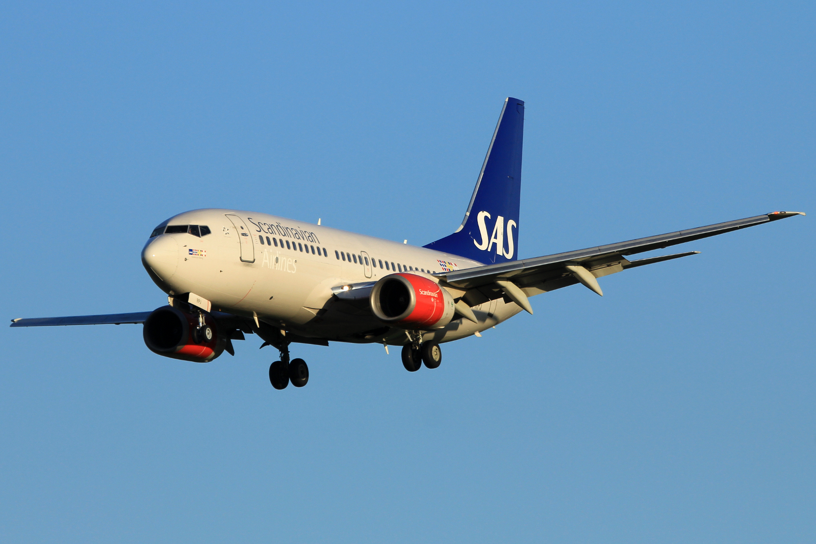 LN-RPJ (30192) 2000 Boeing 737-783