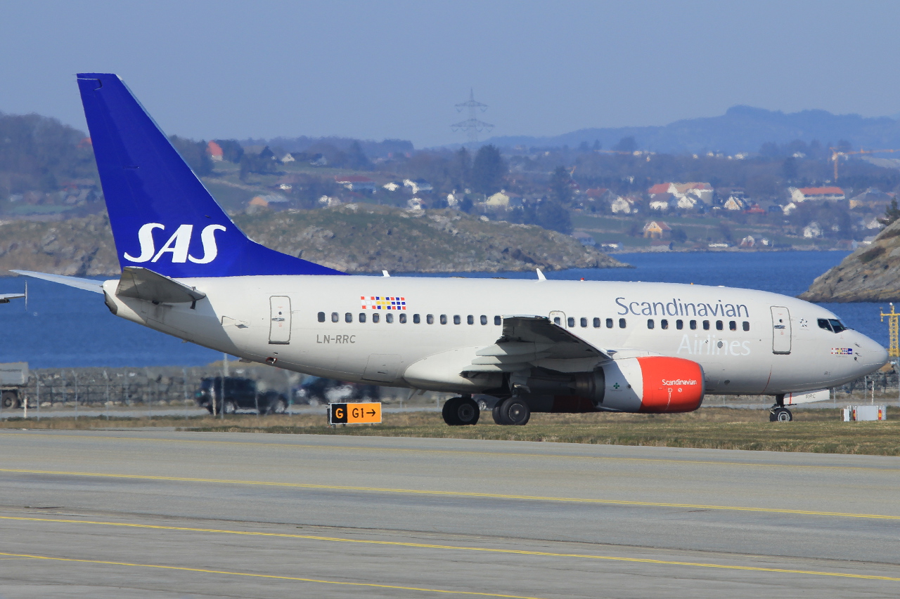 LN-RRC · Boeing 737-683 · (SVG / ENZV)
