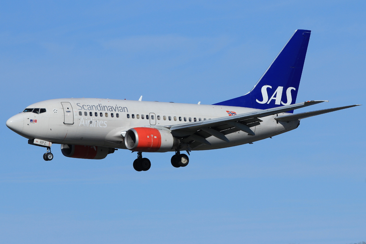 LN-RPZ · Boeing 737-683 · (SVG / ENZV)