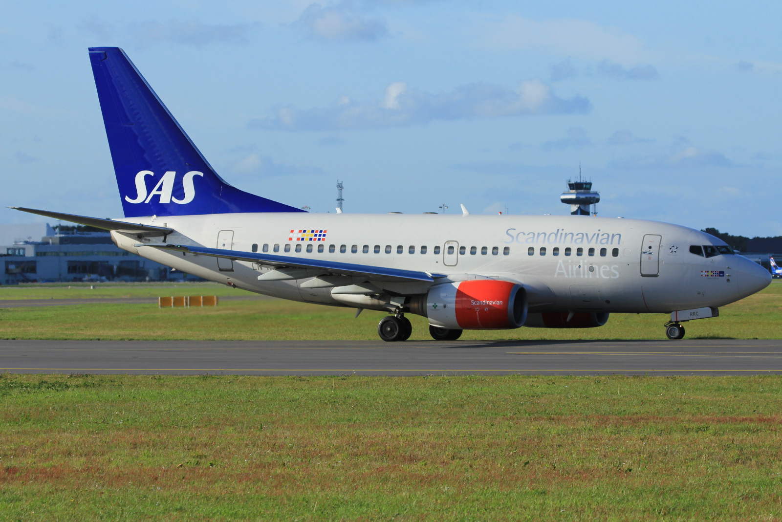LN-RRC · Boeing 737-683 · (SVG / ENZV)