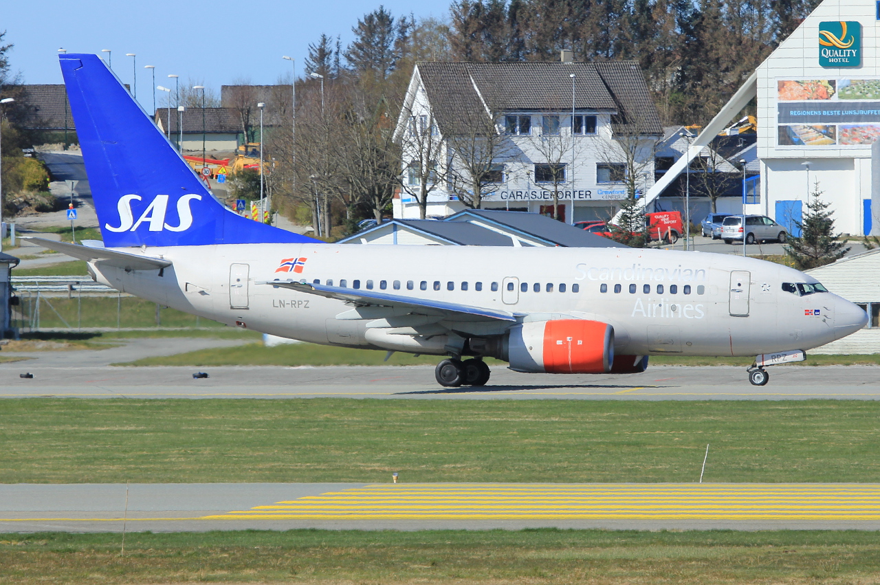 LN-RPZ · Boeing 737-683 · (SVG / ENZV)