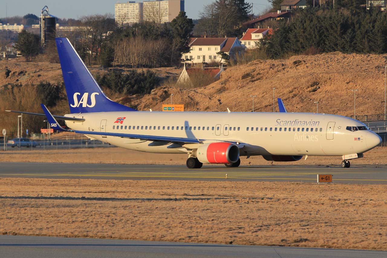 LN-RRE · Boeing 737-85P(WL) · (SVG / ENZV)