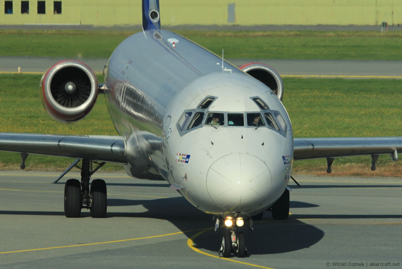 SE-DIL · McDonnell Douglas MD-81 · (SVG / ENZV)