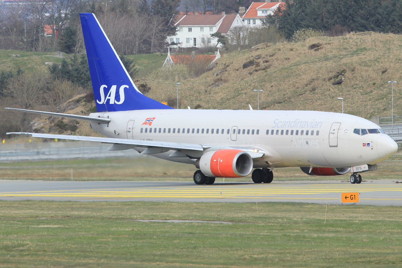 LN-RPK · Boeing 737-783 · (SVG / ENZV)