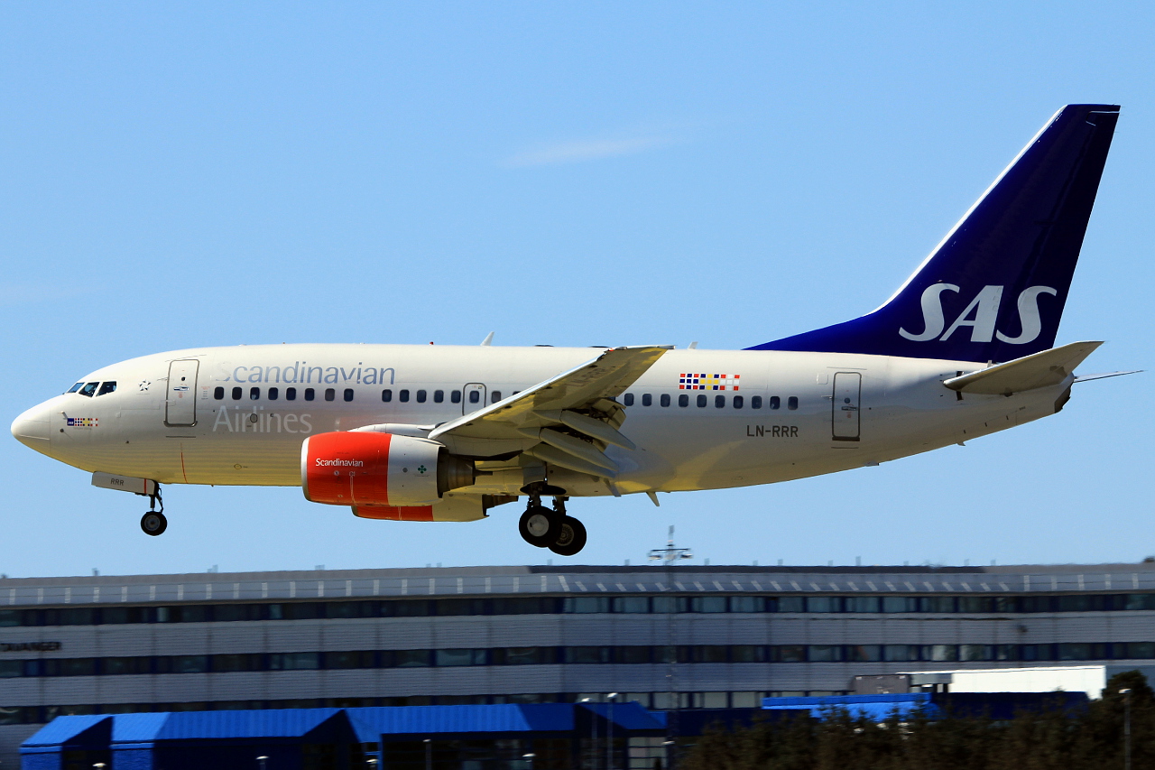 LN-RRR (28309) 1999 Boeing 737-683