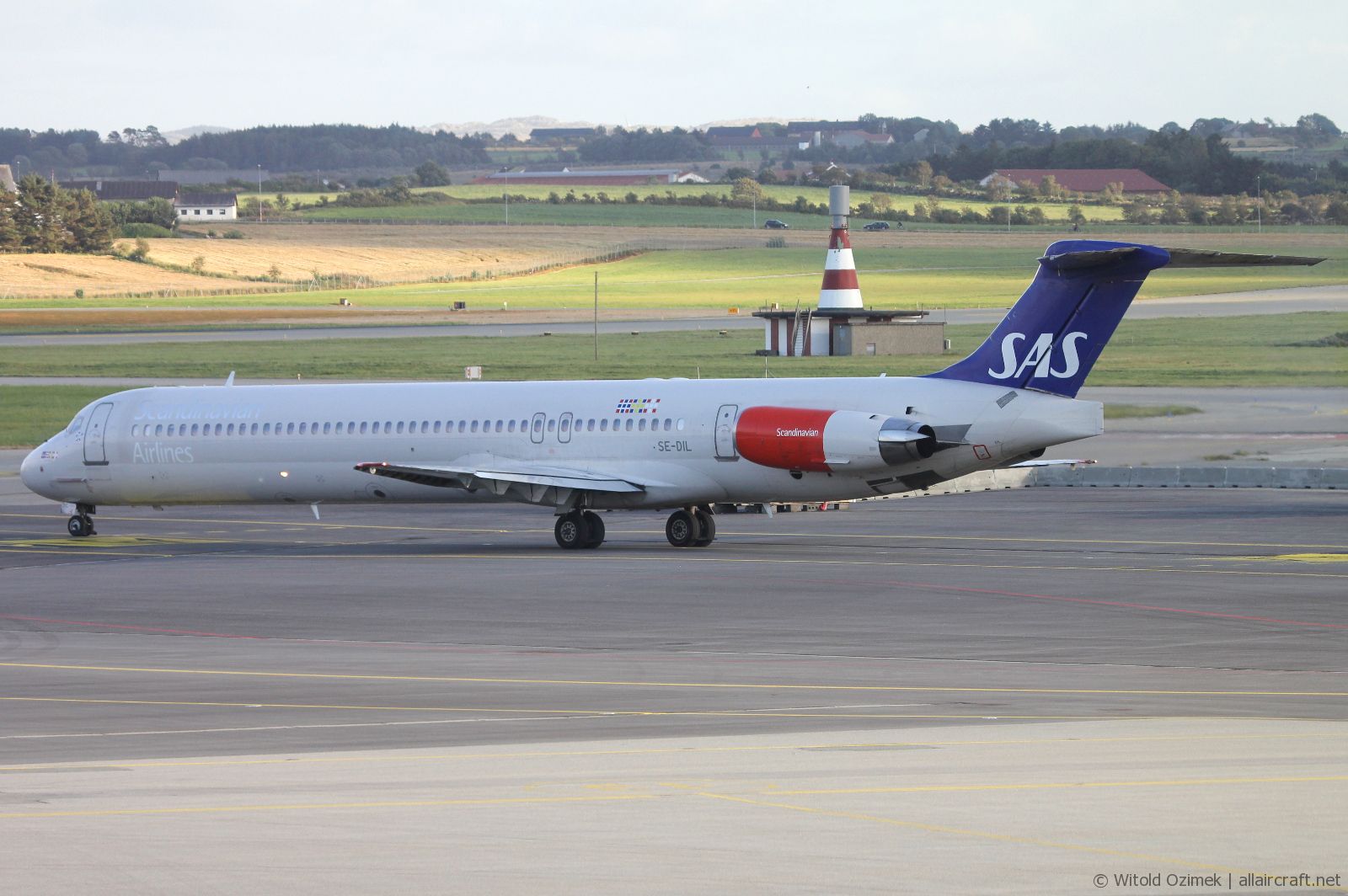 SE-DIL · McDonnell Douglas MD-81 · (SVG / ENZV)