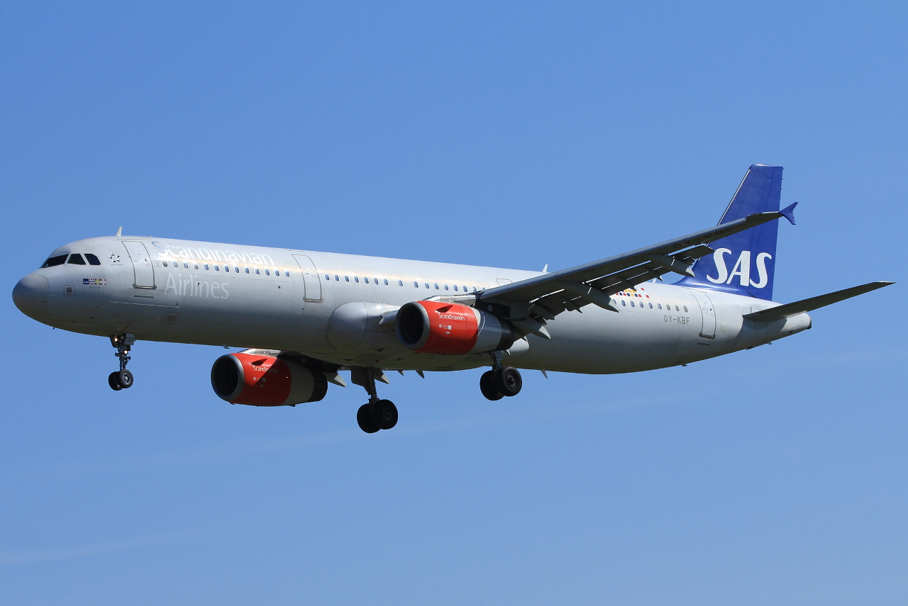 OY-KBF · Airbus A321-232 · (SVG / ENZV)