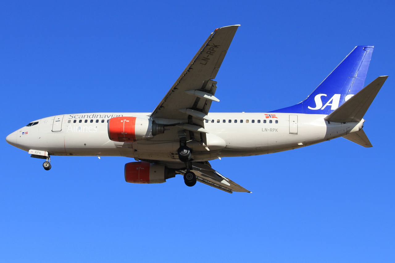 LN-RPK · Boeing 737-783 · (SVG / ENZV)