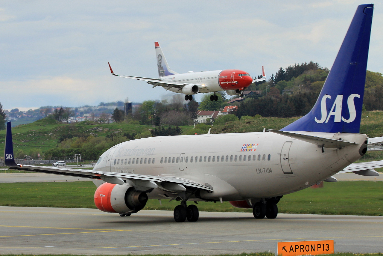 LN-TUM · Boeing 737-705(WL) · (SVG / ENZV)