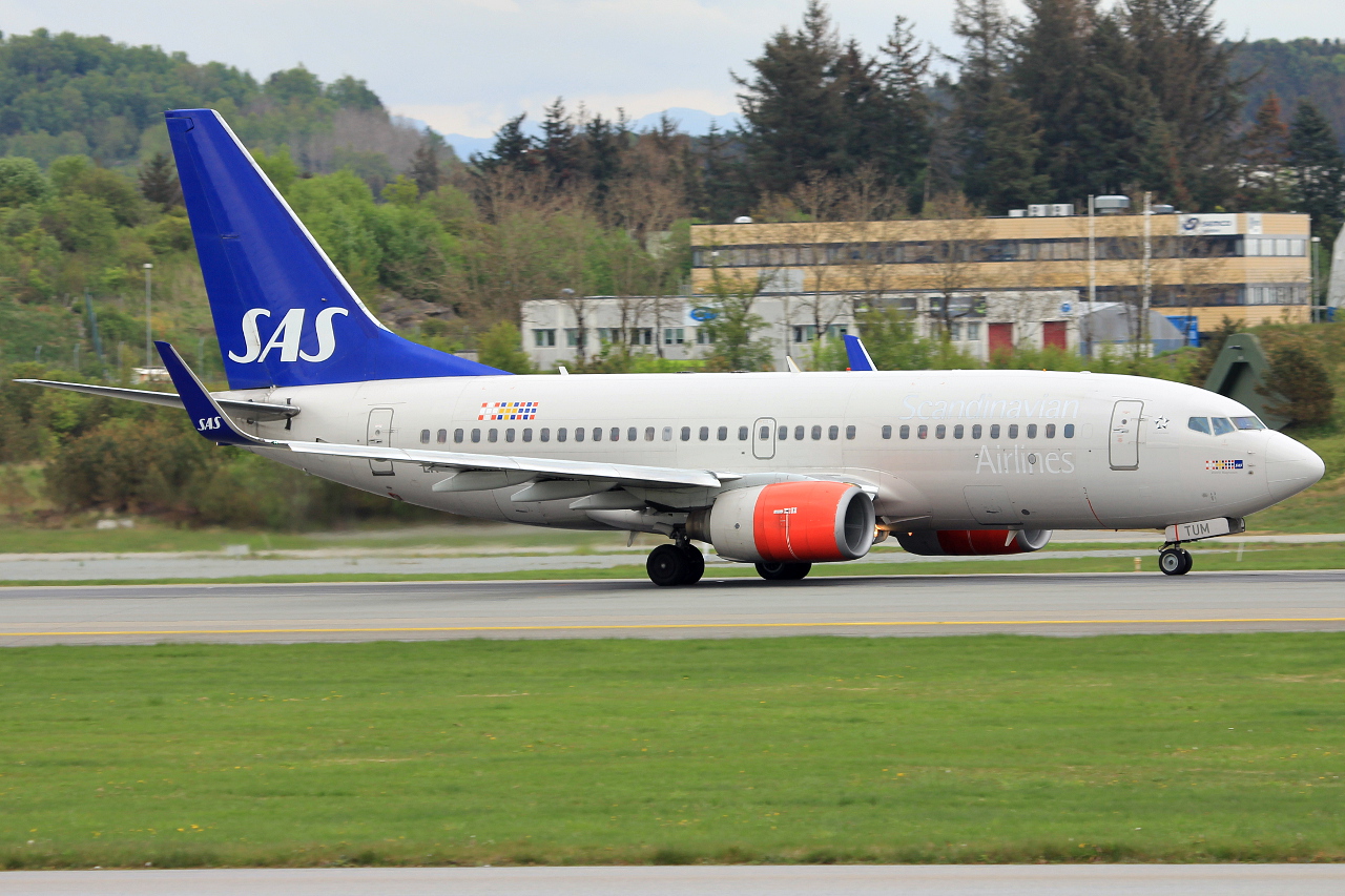 LN-TUM · Boeing 737-705(WL) · (SVG / ENZV)