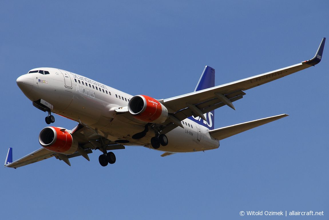 LN-RNW · Boeing 737-783(WL) · (FCO / LIRF)