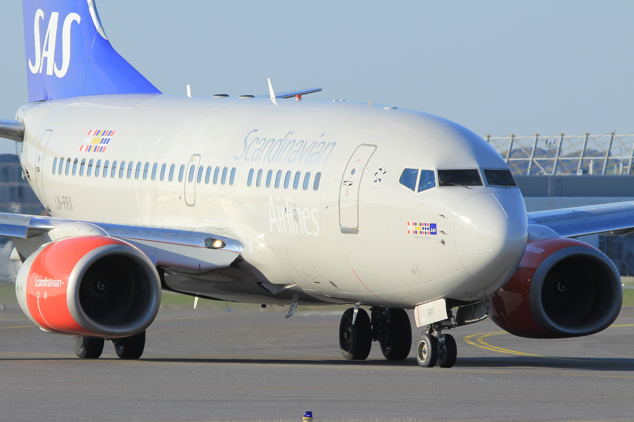 LN-RRX · Boeing 737-683 · (SVG / ENZV)