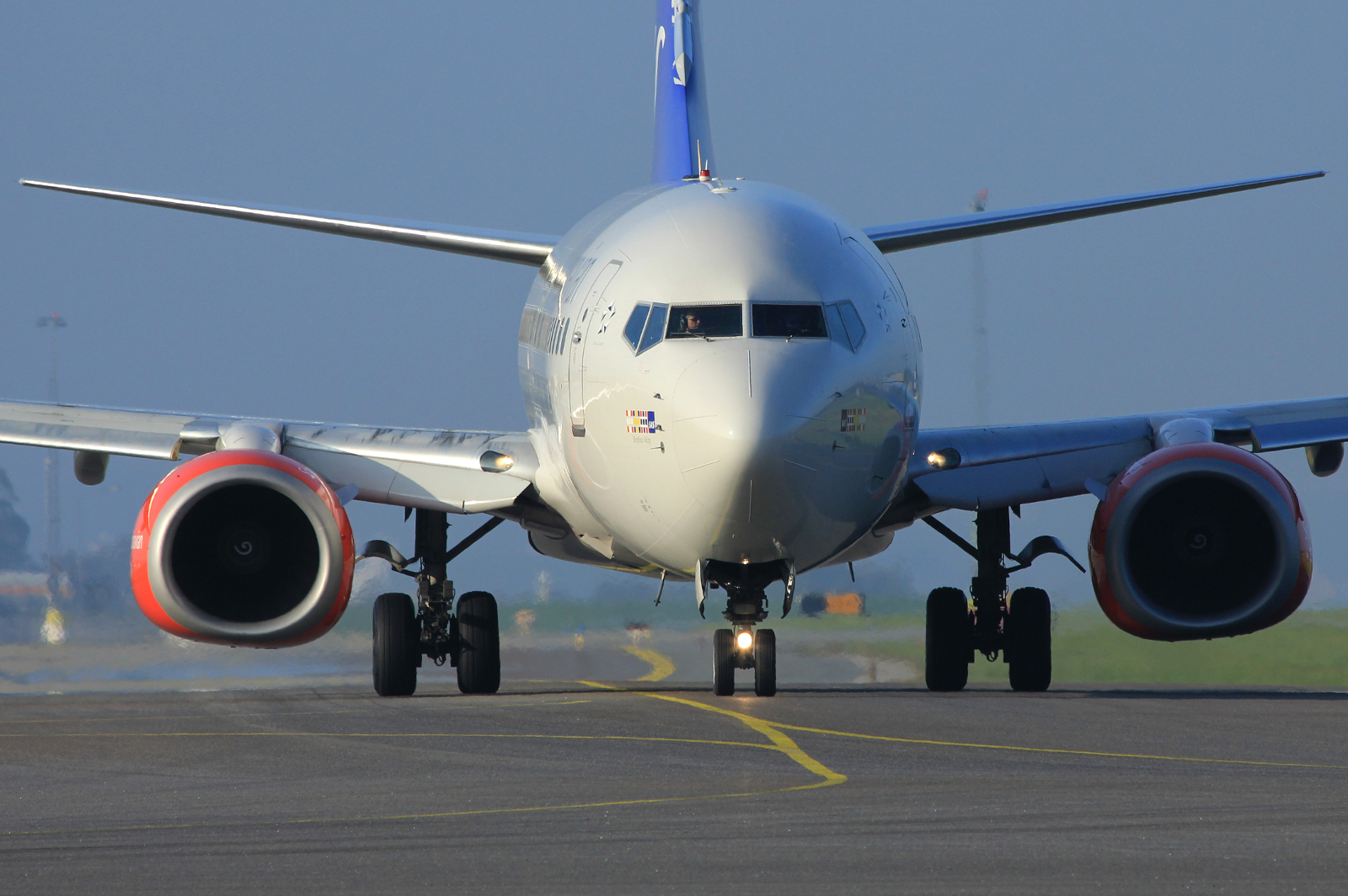 LN-RPN · Boeing 737-883 · (SVG / ENZV)