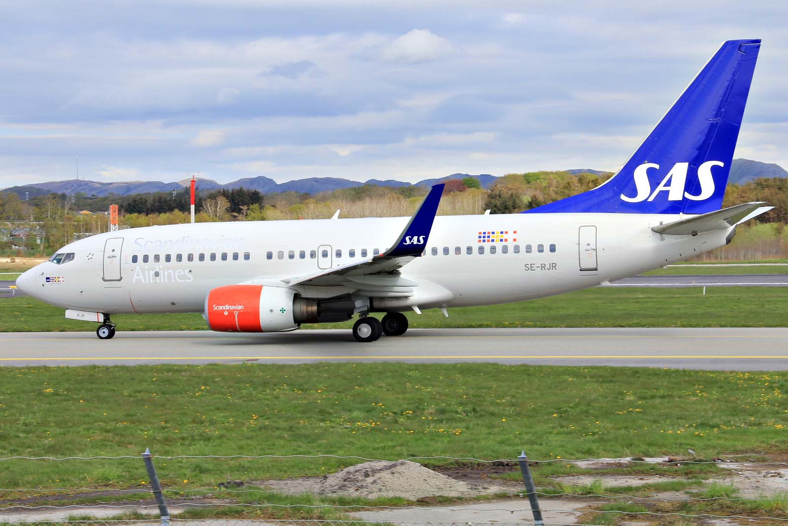SE-RJR · Boeing 737-76N(WL) · (SVG / ENZV)