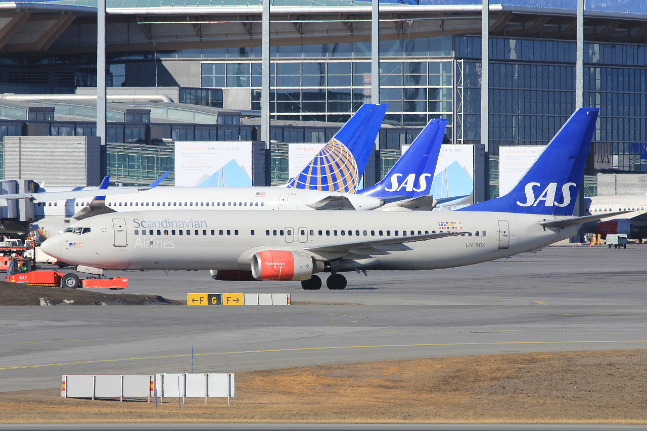 LN-RRK (32278) 2002 Boeing 737-883