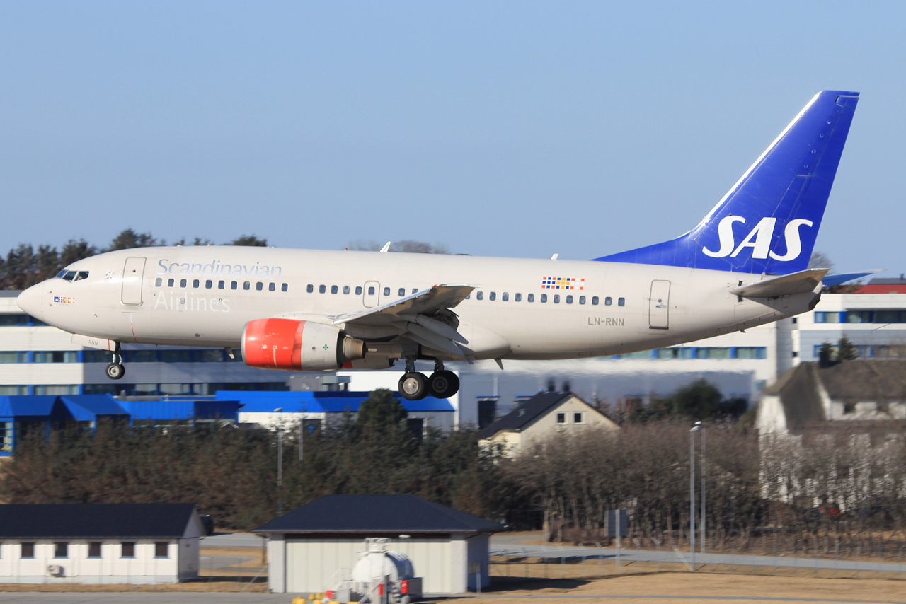 LN-RNN (28315) 2000 Boeing 737-783