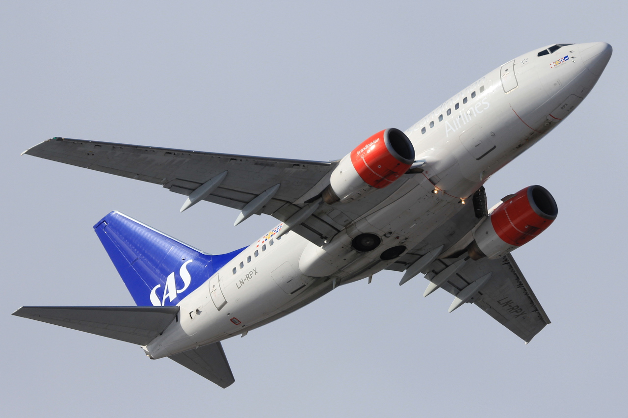 LN-RPX (28291) 1998 Boeing 737-683