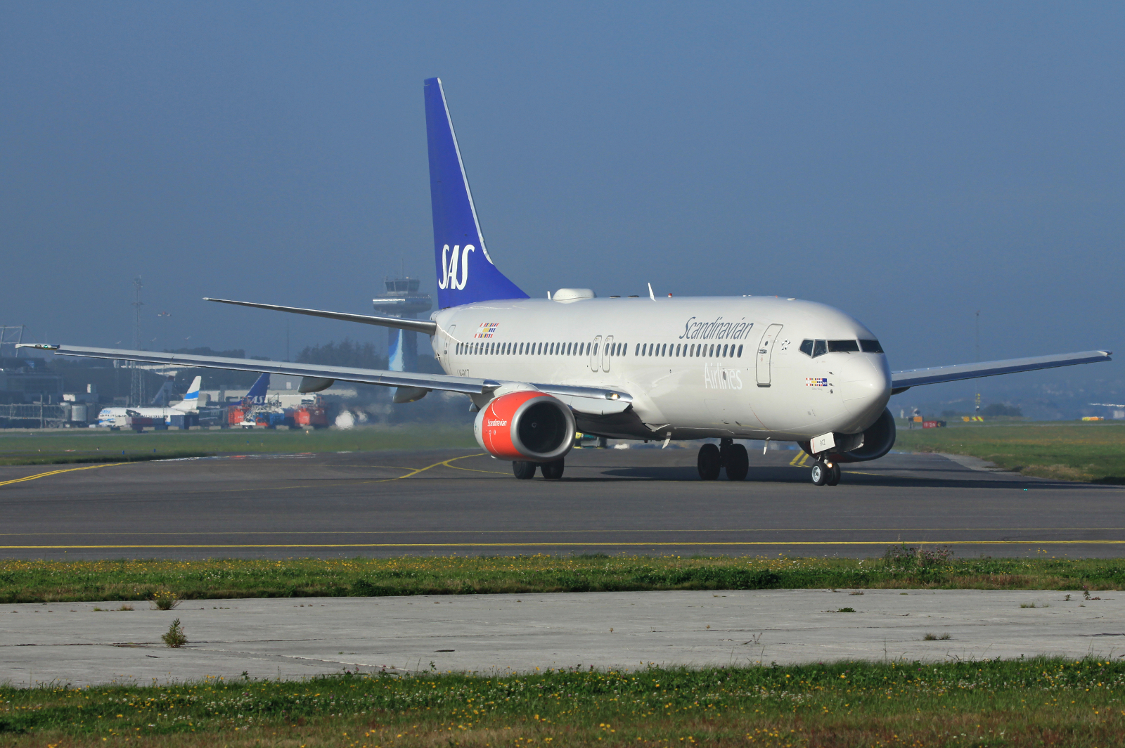 LN-RCZ · Boeing 737-883 · (SVG / ENZV)