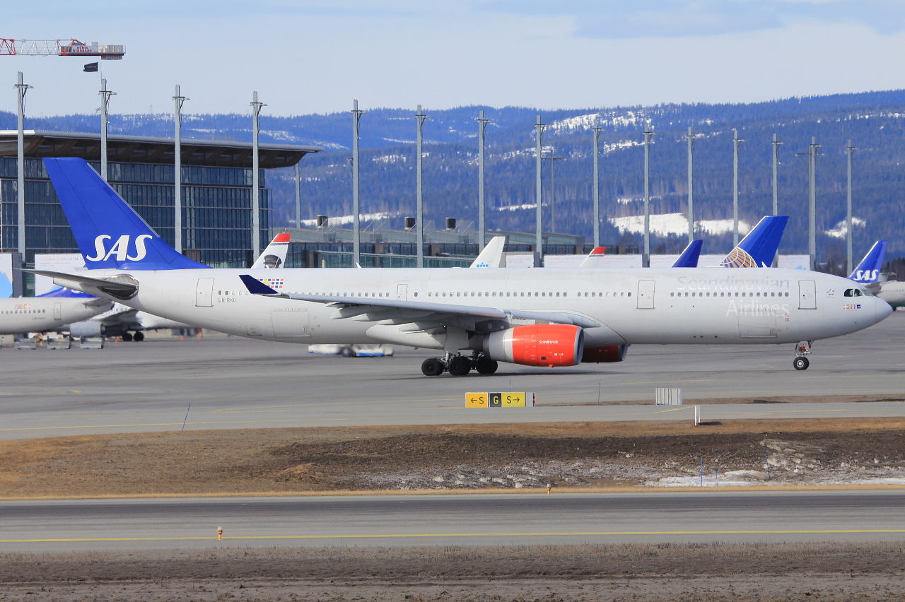 LN-RKO (515) 2003 Airbus A330-343