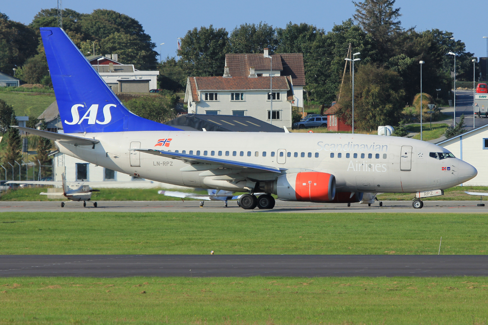 LN-RPZ · Boeing 737-683 · (SVG / ENZV)