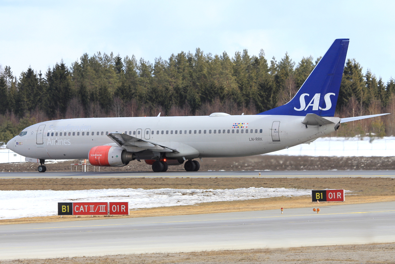 LN-RRK · Boeing 737-883 · (OSL / ENGM)