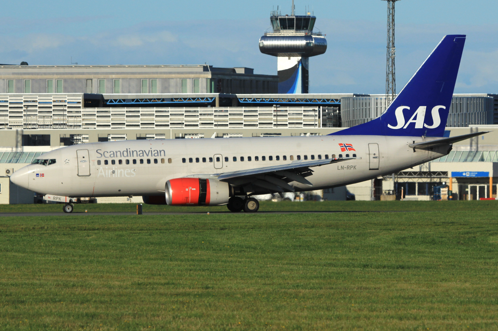 LN-RPK (28317) 2000 Boeing 737-783