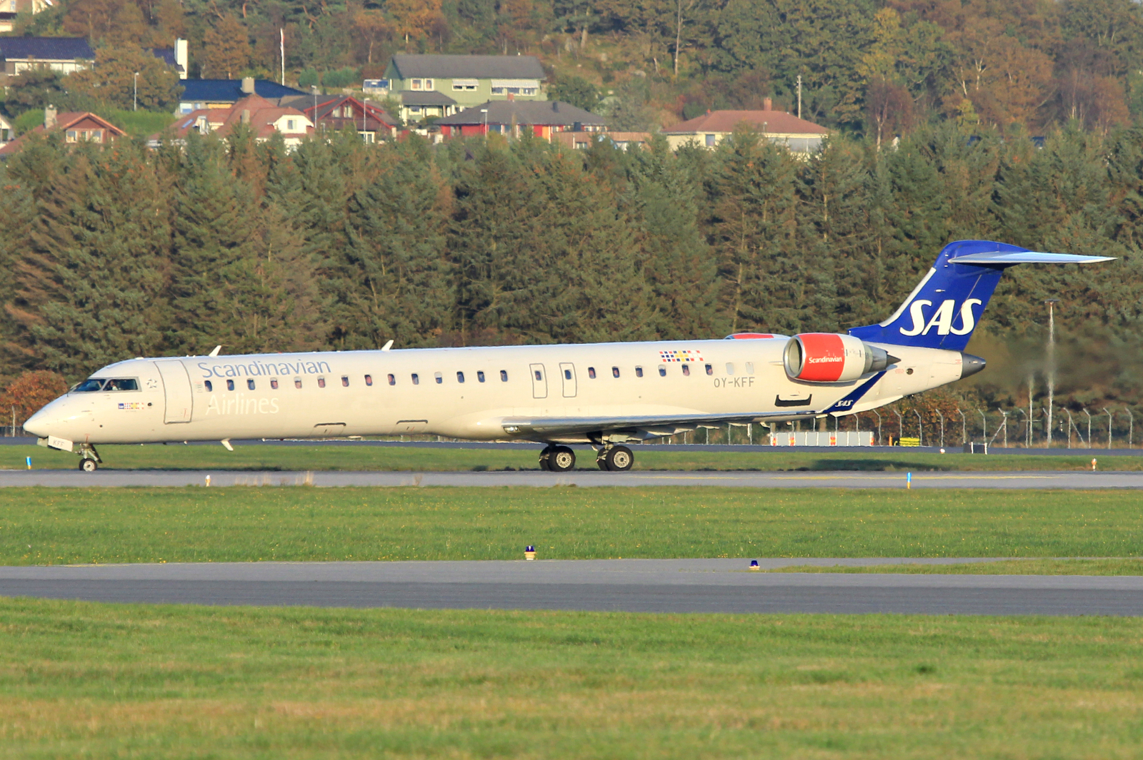 OY-KFF · Bombardier CRJ-900 · (SVG / ENZV)