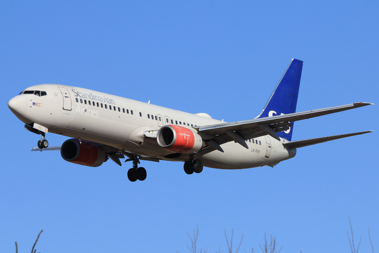 LN-RRK (32278) 2002 Boeing 737-883