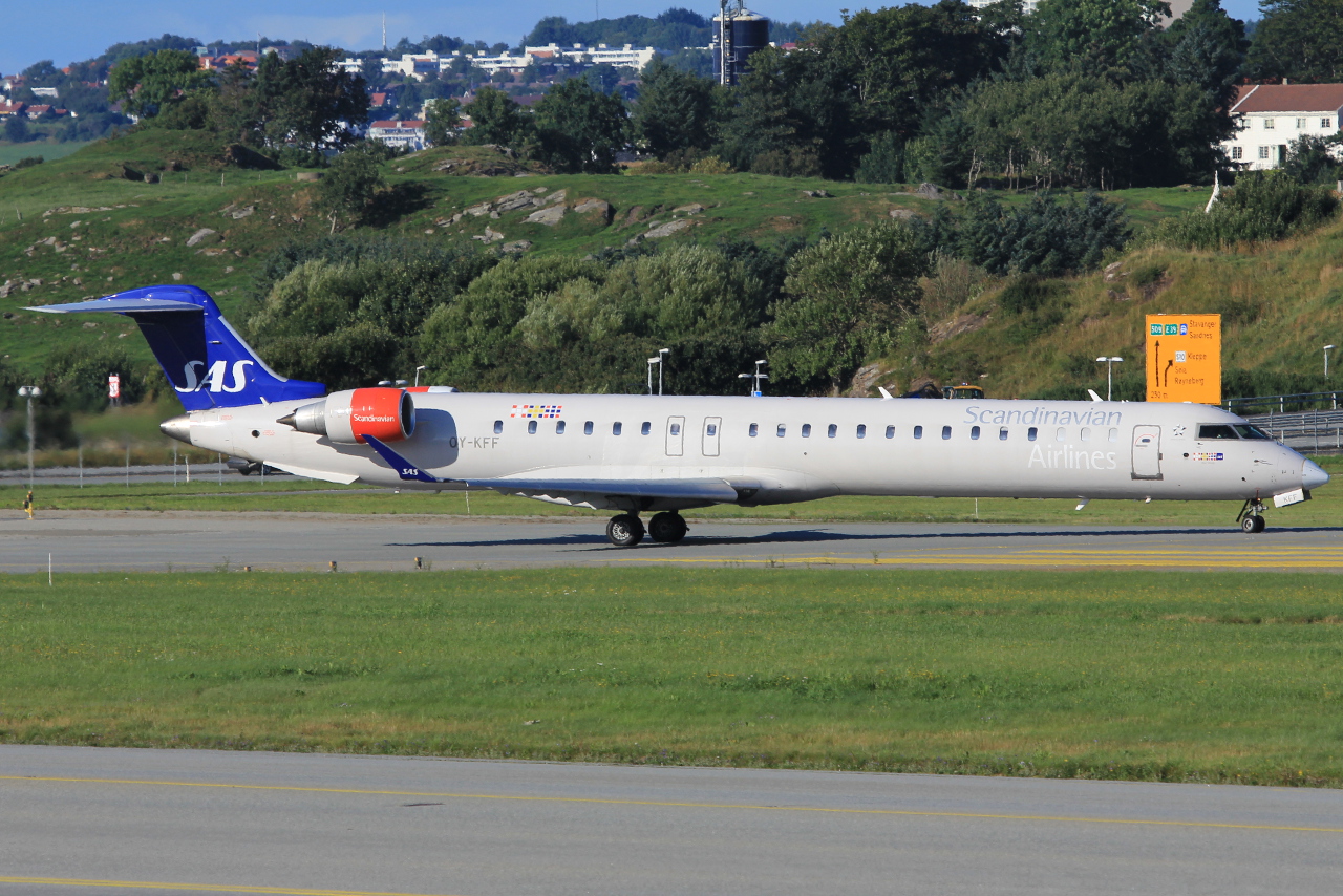 OY-KFF · Bombardier CRJ-900 · (SVG / ENZV)