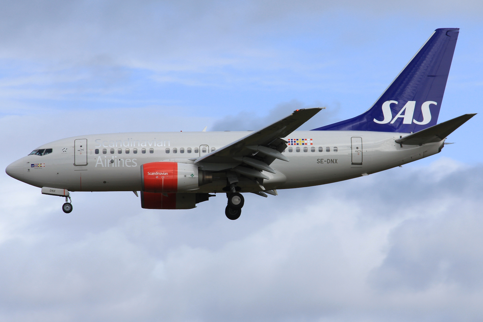 SE-DNX · Boeing 737-683 · (SVG / ENZV)
