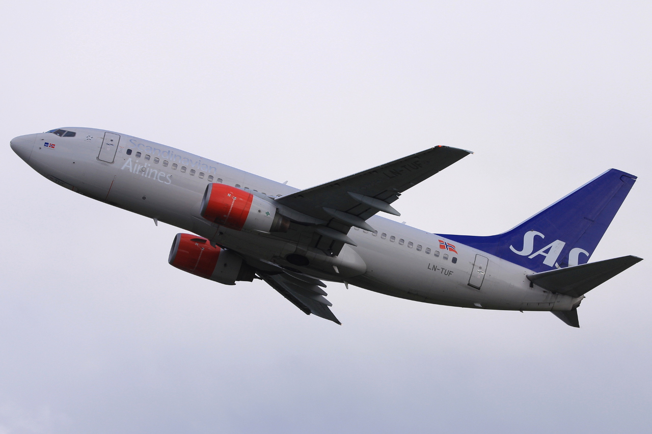LN-TUF · Boeing 737-705 · (SVG / ENZV)